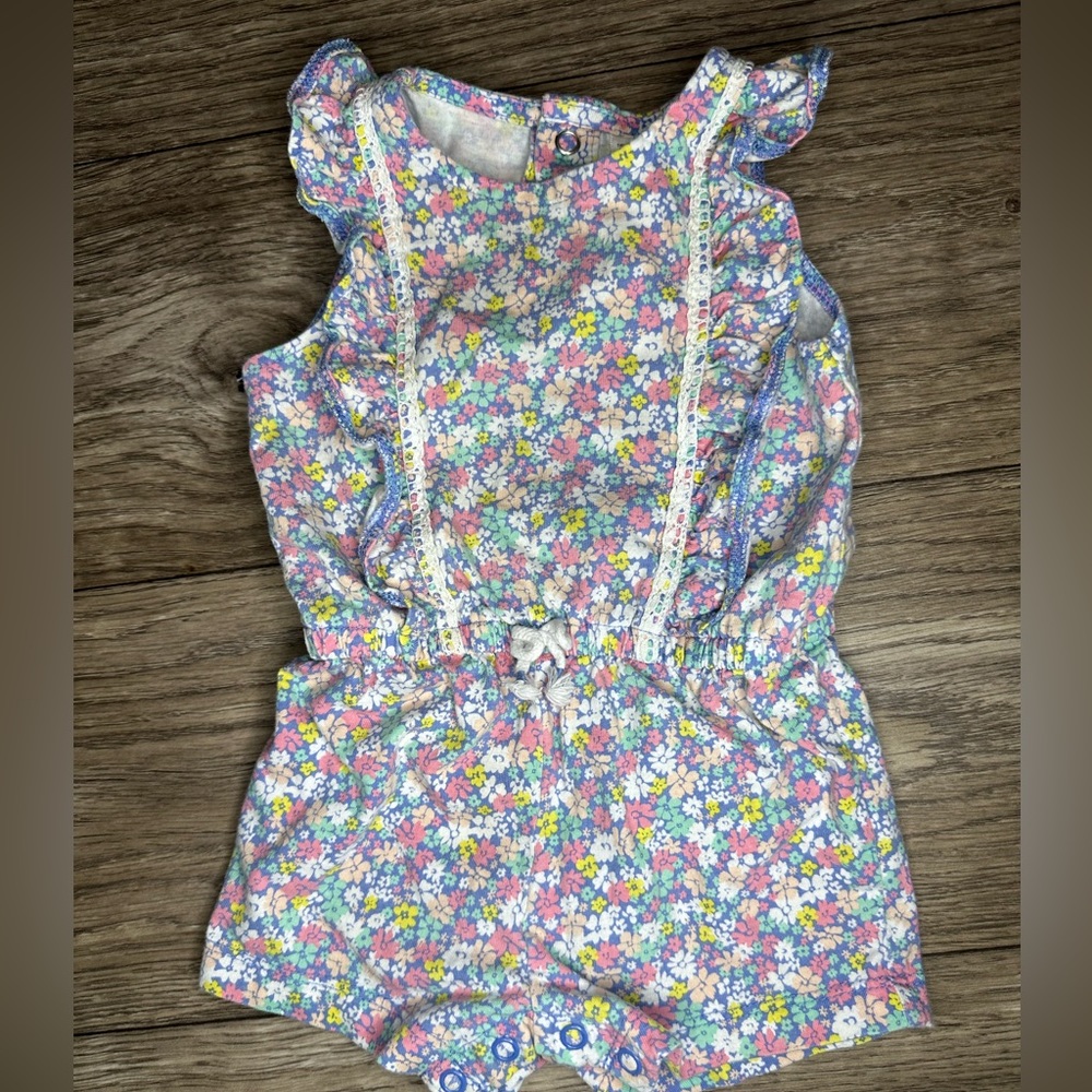 6 month Carter’s one piece outfit-baby girl